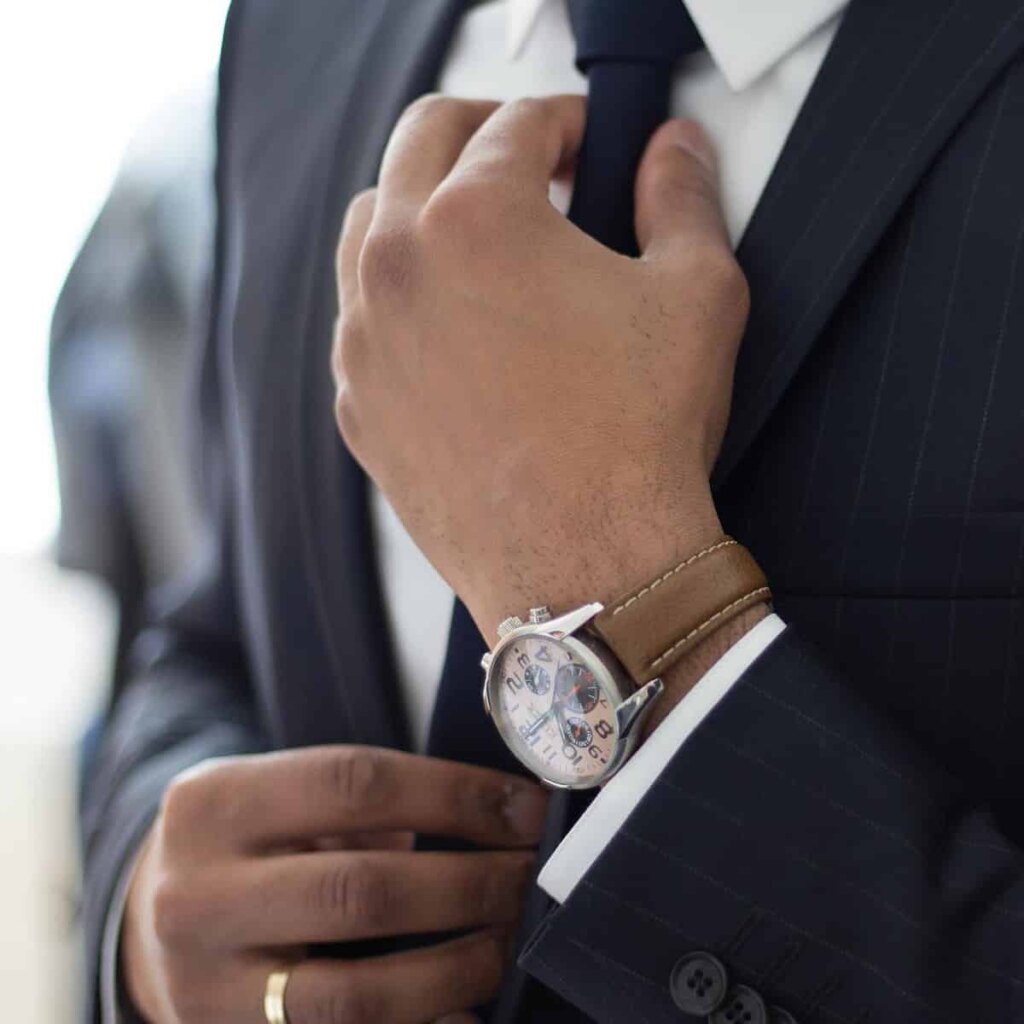 The-Superhero-Projekt_Superhero-image_Lindsey-Hughson_Executive-Mentor_Developing-a-Powerful-Elevator-Pitch