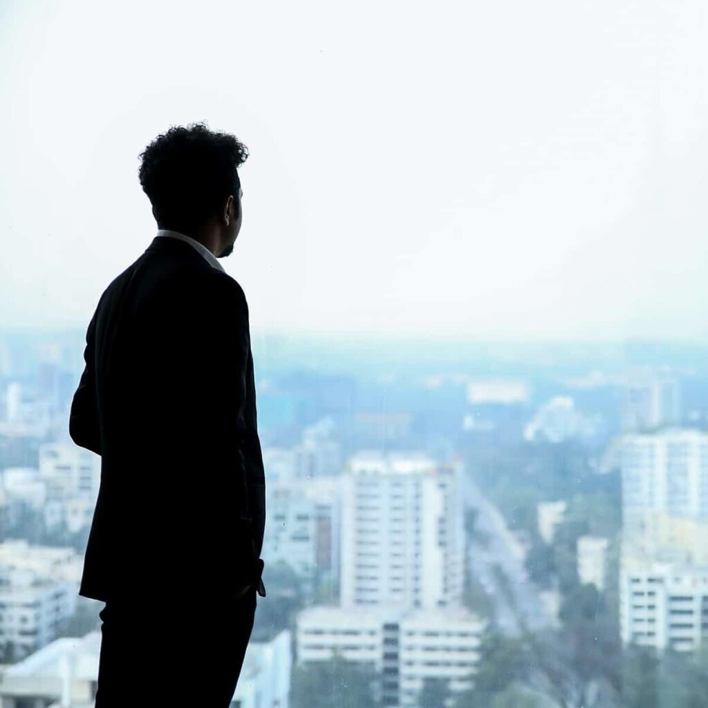 The-Superhero-Projekt_Superhero-image_Lindsey-Hughson_Executive-Mentor_Mastering-Time-Management-for-Increased-Productivity-