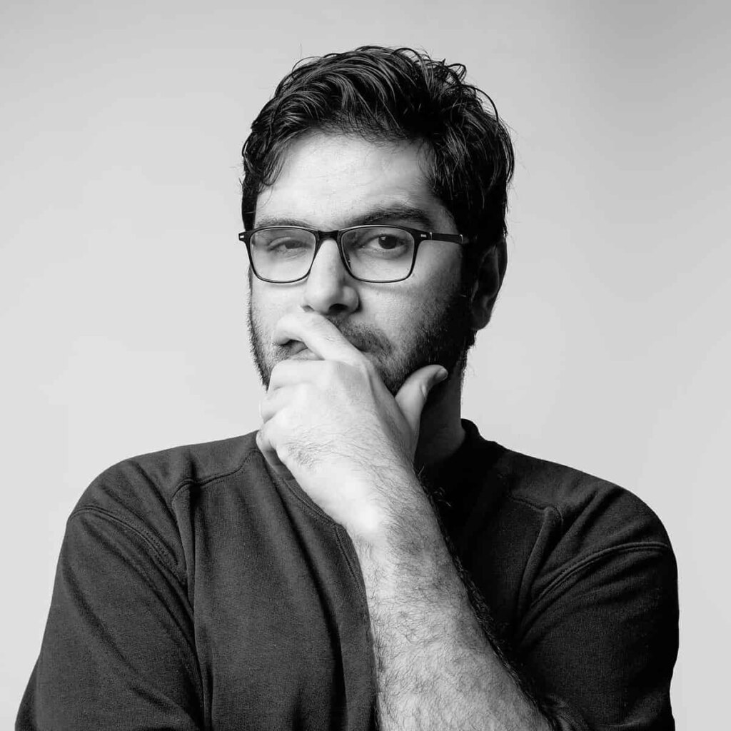 The-Superhero-Projekt_Superhero-image_Lindsey-Hughson_Executive-Mentor_Strategies-for-Effective-Decision-Making-in-Business