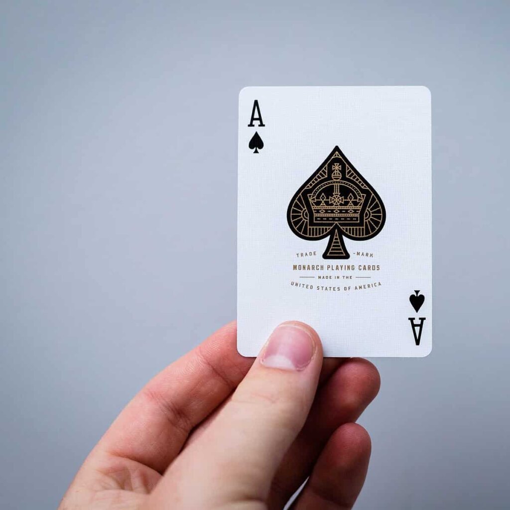 The-Superhero-Projekt_Superhero-image_Lindsey-Hughson_Executive-Mentor_Effective-Strategies-for-Influencing-and-Persuasion